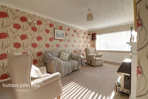 2 bedroom semi-detached bungalow for sale - Gleneagles Crescent Stoke-On-Trent ST1 6NE
