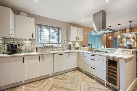 13 David Grimond Place, Rattray, Blairgowrie, PH10 7FL