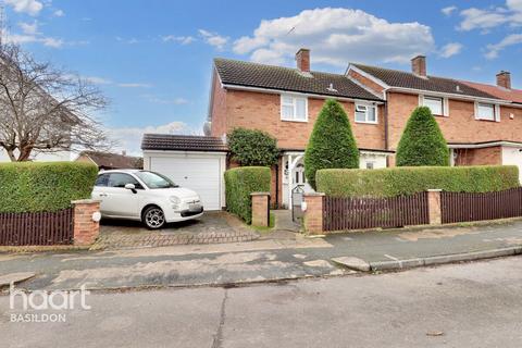 2 bedroom end of terrace house for sale, Theydon Crescent, Basildon
