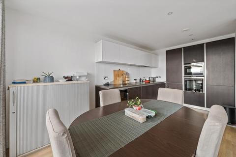 3 bedroom flat to rent, Pump House Crescent, Brentford, TW8