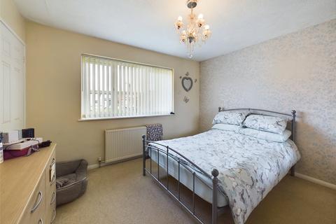 14 Bourne Close, Laindon, Basildon, SS15 6DZ