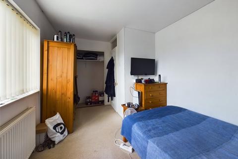 14 Bourne Close, Laindon, Basildon, SS15 6DZ