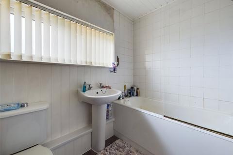 14 Bourne Close, Laindon, Basildon, SS15 6DZ