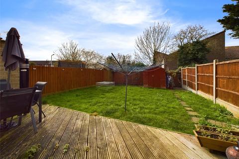 14 Bourne Close, Laindon, Basildon, SS15 6DZ