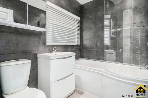 39 Brookside, South Mimms, Potters Bar, EN6 3PT