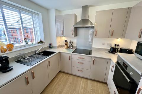 2 bedroom apartment for sale - Wheatley Place, Connaught Close, Shirley