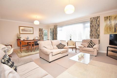 3 bedroom penthouse for sale, Harlow Oval Court, Harlow Oval, Harrogate