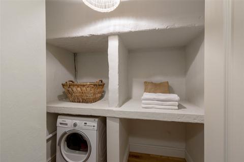 2a Gloucester Place, Edinburgh, EH3 6EF