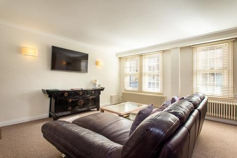 2 bedroom apartment for sale, Market Place, Box
