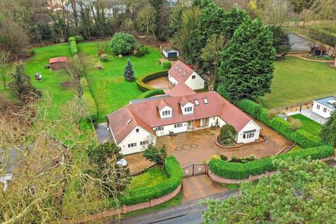 4 bedroom detached house for sale, Rectory Road, Halstead CO9
