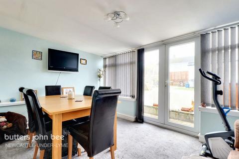 5 bedroom semi-detached house for sale - Pepper Street, Newcastle