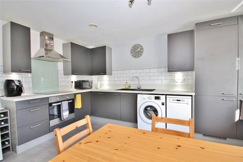 2 bedroom apartment for sale - Brookwood Farm Drive, Knaphill, Woking, Surrey, GU21