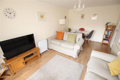 2 bedroom flat for sale, Wash Lane, Clacton on Sea