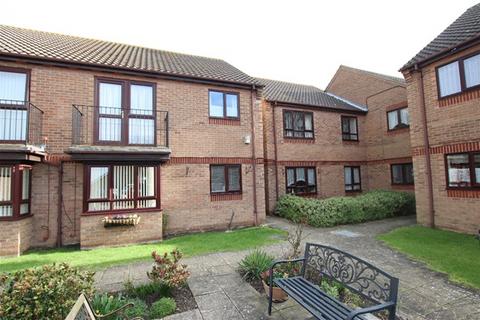 2 bedroom flat for sale, Wash Lane, Clacton on Sea