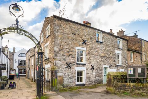 2 bedroom end of terrace house for sale, 8 Cherkeby Cottages, Church Street, LA6 2AX