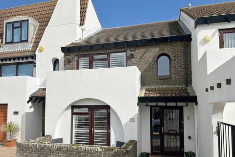 3 bedroom villa for sale, Shinglebank Drive, Milford On Sea, Lymington SO41