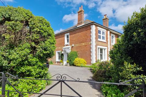 4 bedroom semi-detached house for sale, Undershore Road, Lymington SO41