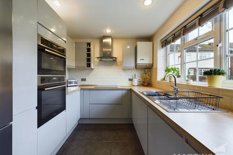 24 Binsted Avenue, Bognor Regis, PO22 8HY