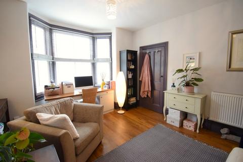 14 Adelaide Square, Bedford, MK40 2RW