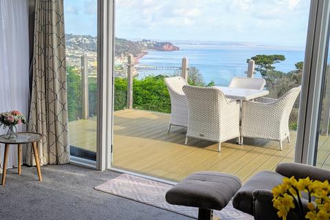 2 bedroom lodge for sale, The Cove, Coast View