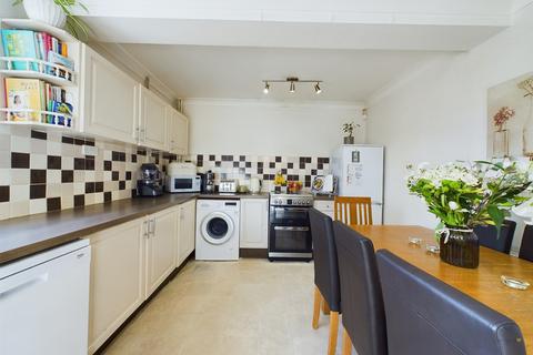 11 Albert Road, Bunny, Nottingham, NG11 6QE