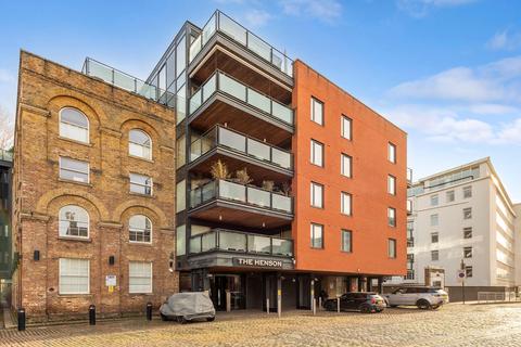 1 bedroom flat for sale, Oval Road, London, NW1