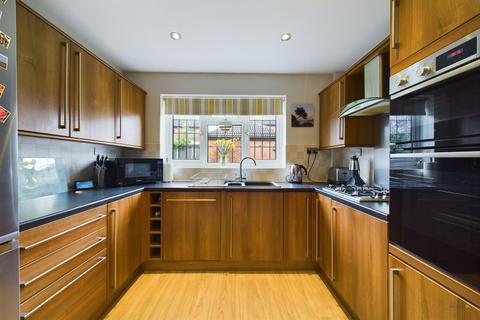 4 Faraday Avenue, Stretton, Burton-on-trent, DE13 0FX
