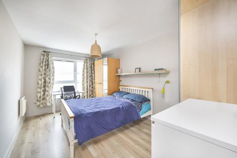 2 bedroom flat for sale, Windmill House, 146 Westferry Road, London