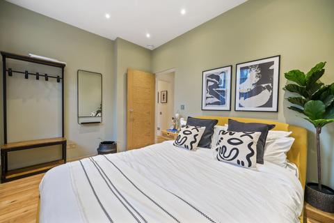 1 bedroom flat for sale - Hyde Park Place, Hyde Park, London