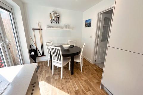 2 bedroom semi-detached house for sale, 33 Ffordd Llanbedr, Pontyclun, CF72 4AF