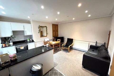 18 Pearson Terrace, Leeds, LS6 1HZ