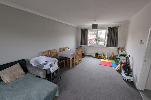 2 Brentwood Close, London, SE9 2DT