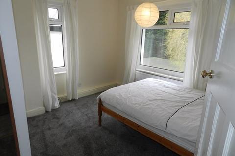 3 bedroom semi-detached house to rent - Broomfield Crescent, Leeds
