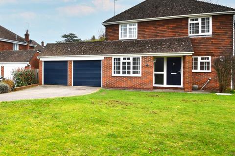 4 bedroom detached house for sale, Wallingford Gardens, High Wycombe, HP11