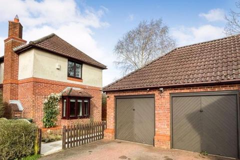 17 Giles Close, Hedge End, Southampton, SO30 2TH