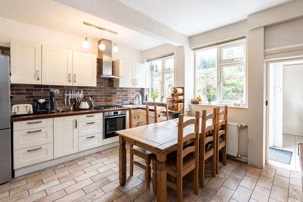 Vincent Lane, Dorking 4 bed semidetached house for sale £550,000