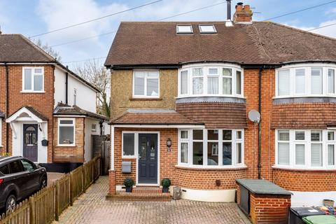 4 bedroom semi-detached house for sale - Fairfield Drive, Dorking