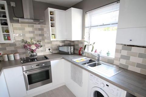 2 bedroom terraced house to rent, Ludlow Close, Westbury BA13