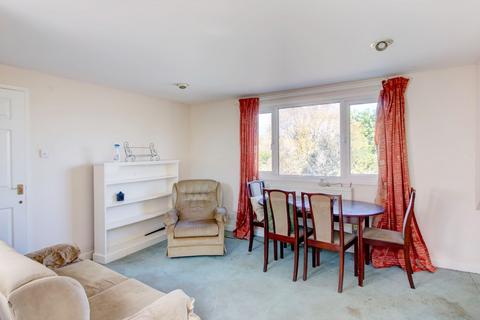 4 Butts Close, Biddestone, Chippenham, SN14 7DZ