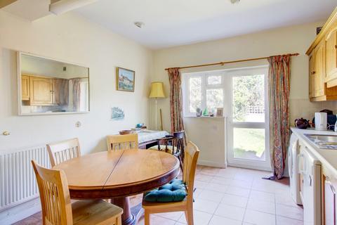 4 Butts Close, Biddestone, Chippenham, SN14 7DZ