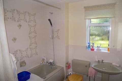 20 Bellott Drive, Corsham, SN13 9UQ