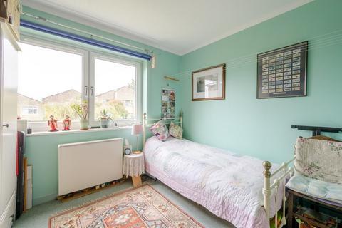 37 Cresswells, Corsham, SN13 9NJ