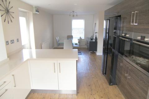 15 Buckthorn Row, Corsham, SN13 9WE