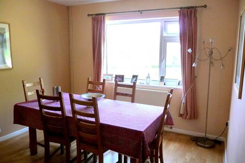 5 Cresswells, Corsham, SN13 9NJ