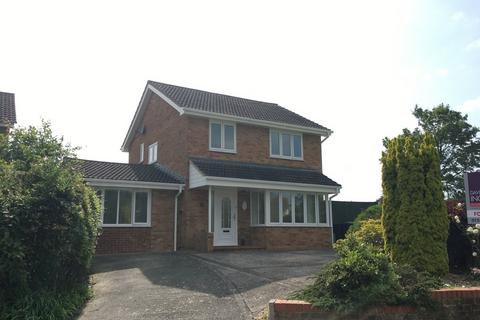 27 Chalfont Close, Trowbridge, BA14 9TE