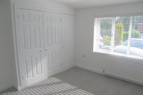 27 Chalfont Close, Trowbridge, BA14 9TE