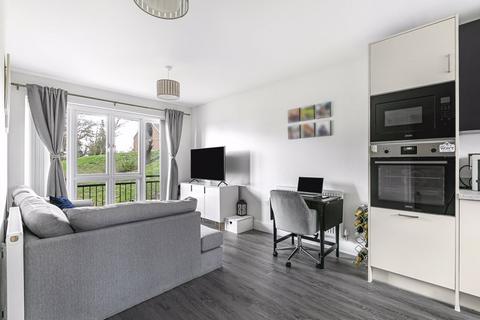 1 bedroom flat for sale, 36 Consort Drive, Leatherhead