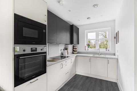 1 bedroom flat for sale, 36 Consort Drive, Leatherhead