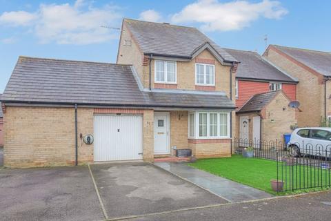 3 bedroom semi-detached house for sale, Canterbury Close, Banbury