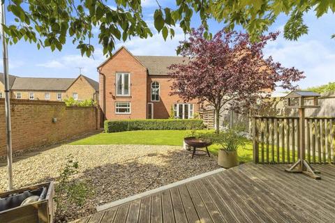 4 bedroom semi-detached house for sale, Winston Drive, Banbury